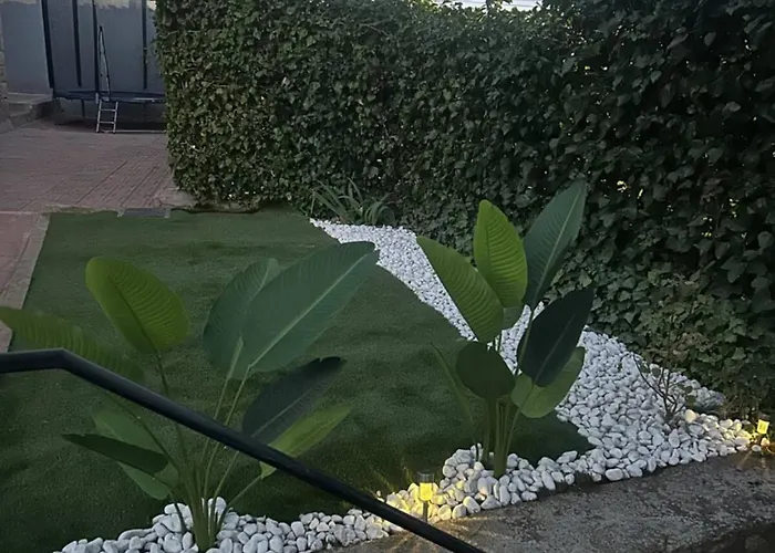 El Jardin De Piedras La Colilla